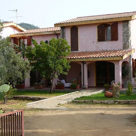 קסטיאדס Hotel S'Obreschida מראה חיצוני תמונה