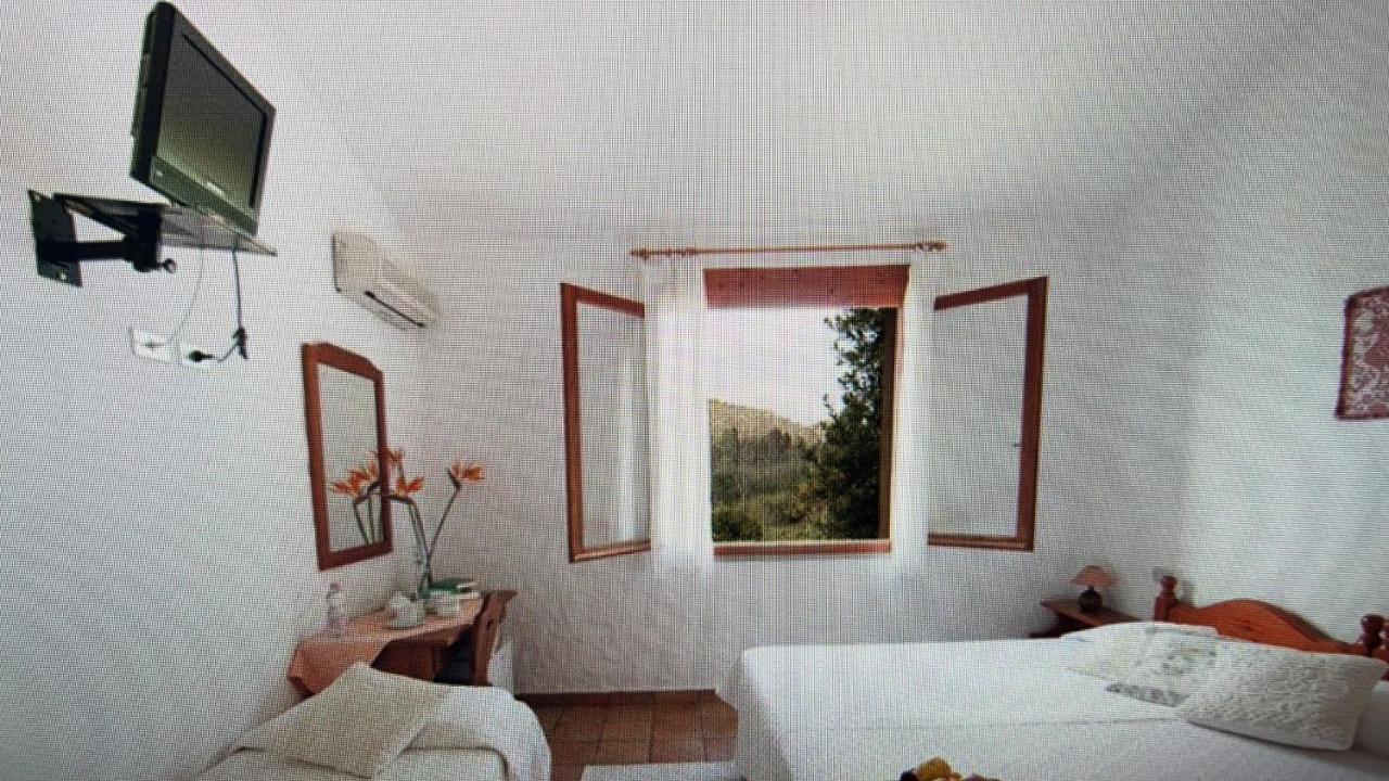 קסטיאדס Hotel S'Obreschida מראה חיצוני תמונה